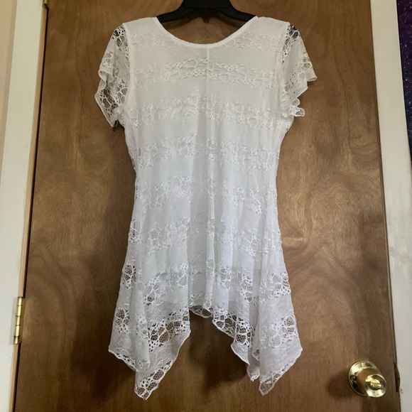 Tops - Beautiful white top